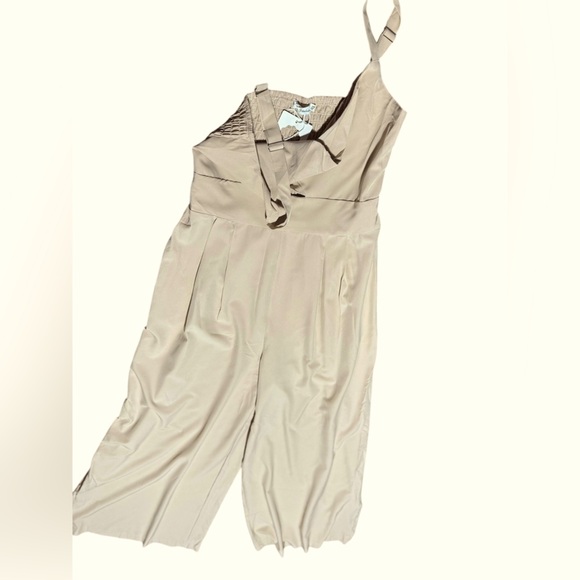 Colombian long beige bodysuit wide leg sleeveless v-neck size m - Picture 10 of 14